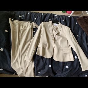 Calvin Klein women’s pant suit (beige/tan)